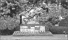 世界連邦平和像の写真