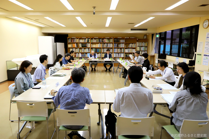 文化財保護委員会議の写真