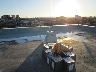 屋上防水工事の様子