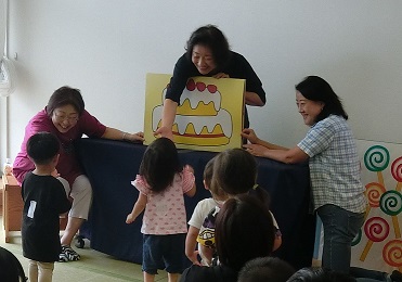 紙芝居の読み聞かせ