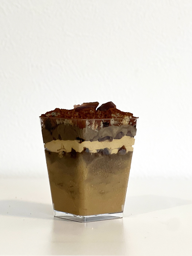 「関東ローム層パフェ」の写真