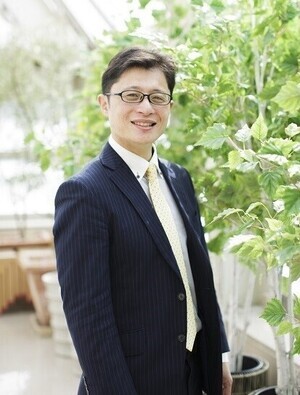 講師：川内 潤氏（NPO法人となりのかいご代表理事）の写真