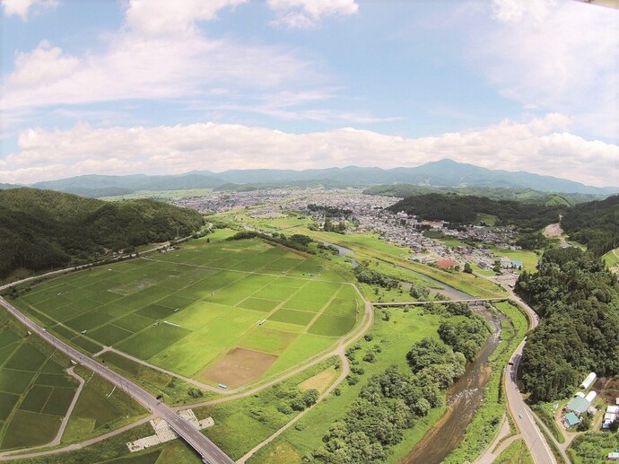 写真: 遠野市上空