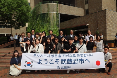 画像：8月23日金曜日韓国忠州市表敬訪問の様子