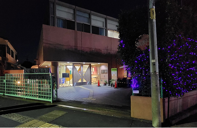 パープルライトアップ写真