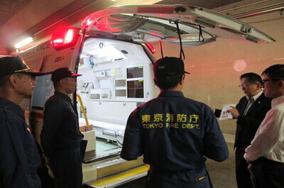画像：9月27日金曜日武蔵野消防署救急車新車両見学の様子