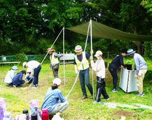 Teens Camp Day テント張りの様子