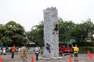 写真：昨年度の様子（クライミング）